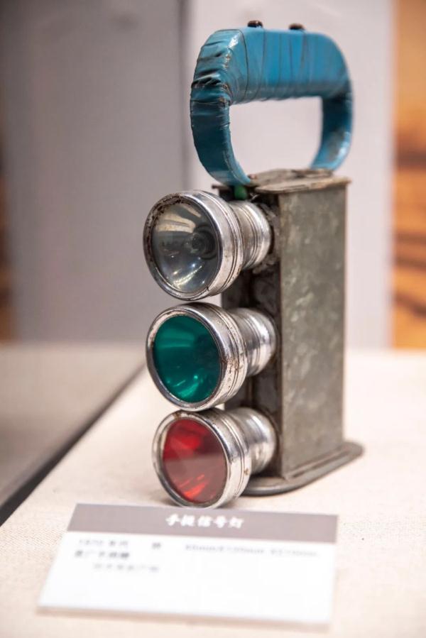 这个广州人一个人捐了半间博物馆，连“镇馆之宝”都是他捐赠的……