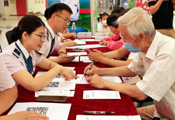 “真方便！”石家庄地铁迈入“刷脸”乘车时代