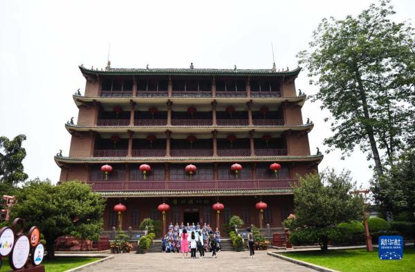 解码文化自信的城市样本丨广州:海风珠韵润羊城 解码文化自信的城市样本丨广州:海风珠韵润羊城