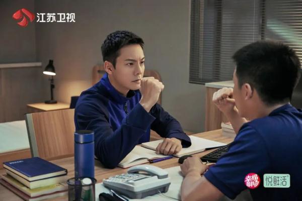 陈伟霆:和消防员很有缘分,所有的表演都是真情流露 陈伟霆:和消防员很有缘分,所有的表演都是真情流露