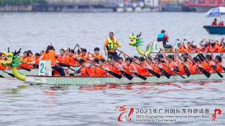 高清图集丨女性力量！女子龙舟队出战广州国际龙舟赛