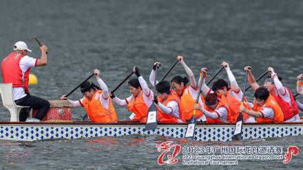 高清图集丨女性力量！女子龙舟队出战广州国际龙舟赛