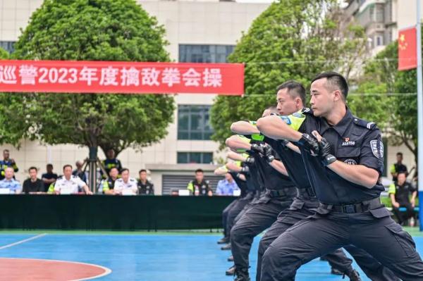 爆燃!直击长沙特警擒敌拳会操现场 爆燃!直击长沙特警擒敌拳会操现场