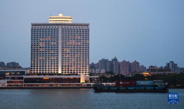 解码文化自信的城市样本丨广州:海风珠韵润羊城 解码文化自信的城市样本丨广州:海风珠韵润羊城