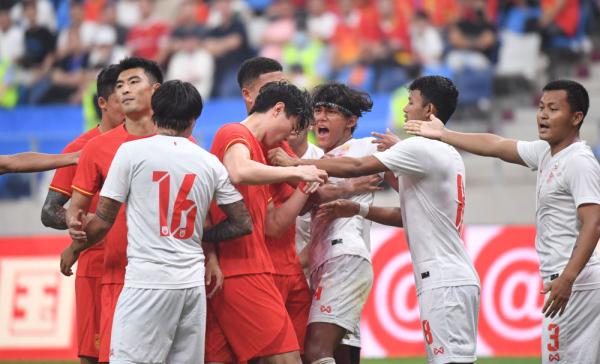足球——国际邀请赛:中国队胜缅甸队 足球——国际邀请赛:中国队胜缅甸队