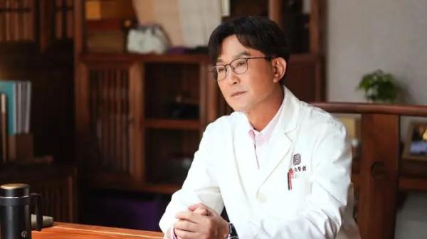 达康书记来了!“不觉得自己是老戏骨” 达康书记来了!“不觉得自己是老戏骨”