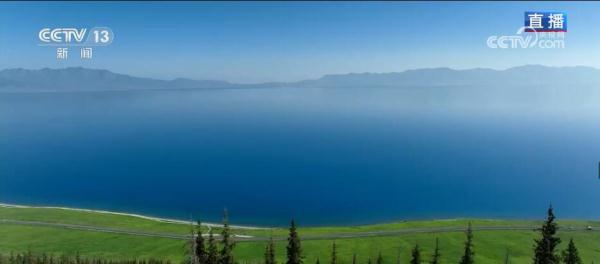 天山脚下夏日美景惹人醉 用心守护“赛湖蓝”