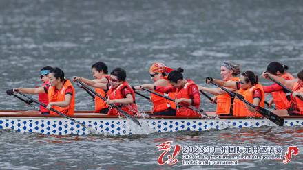 高清图集丨女性力量！女子龙舟队出战广州国际龙舟赛