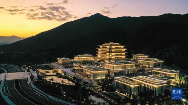 解码文化自信的城市样本丨广州:海风珠韵润羊城 解码文化自信的城市样本丨广州:海风珠韵润羊城