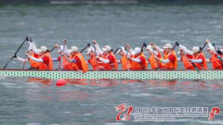 高清图集丨女性力量！女子龙舟队出战广州国际龙舟赛