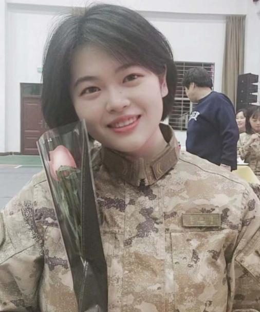 当过兵的爸爸,真帅! 当过兵的爸爸,真帅!