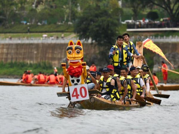 乘龙破浪！全国民间自发组织规模最大龙船赛开赛 道县龙船赛何以这么火