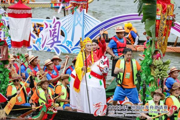 苏炳添发令!2023年广州国际龙舟邀请赛精彩瞬间,太燃啦! 苏炳添发令!2023年广州国际龙舟邀请赛精彩瞬间,太燃啦!