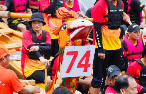 乘龙破浪！全国民间自发组织规模最大龙船赛开赛 道县龙船赛何以这么火