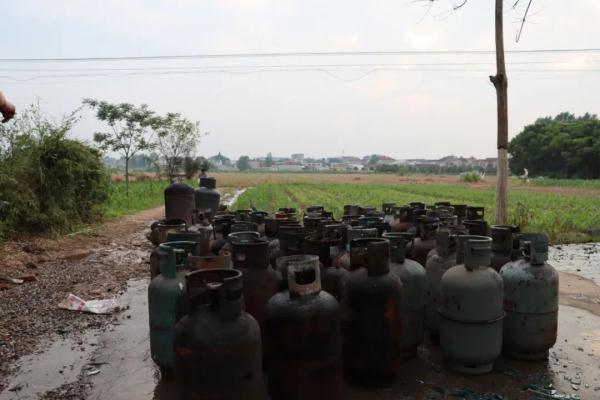 70余个“炸弹”藏进民房?已立案! 70余个“炸弹”藏进民房?已立案!