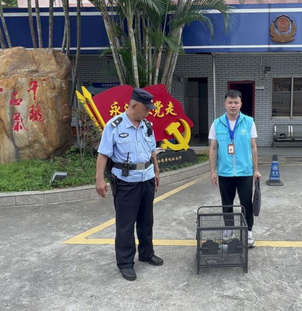 天上突然飞落一“神奇物种”，真实身份让民警想不到