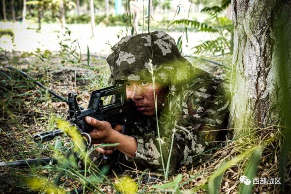 天山脚下，战斗打响！
