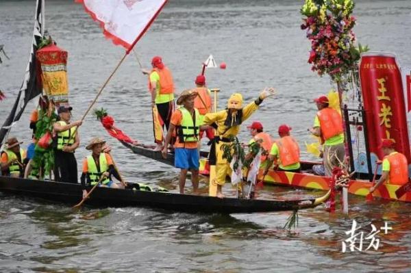 苏炳添发令！梁家辉擂鼓！大湾区人扒龙船拼了