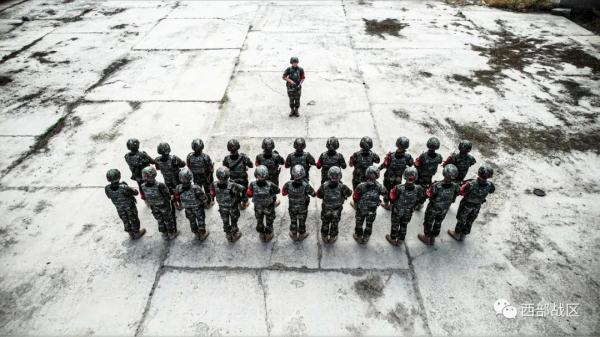 天山脚下，战斗打响！