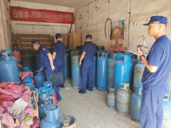 70余个“炸弹”藏进民房?已立案! 70余个“炸弹”藏进民房?已立案!