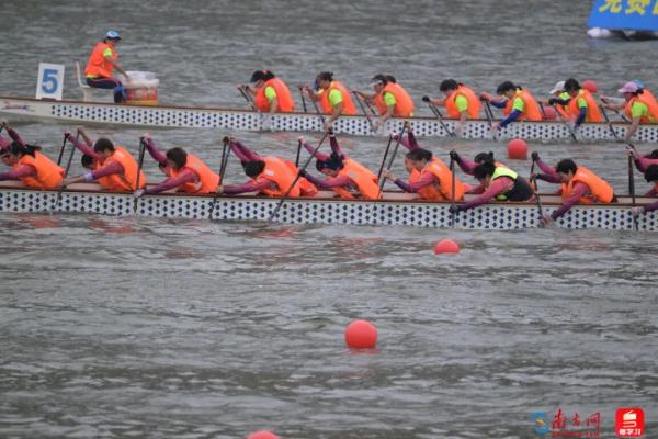 苏炳添发令!2023年广州国际龙舟邀请赛精彩瞬间,太燃啦! 苏炳添发令!2023年广州国际龙舟邀请赛精彩瞬间,太燃啦!