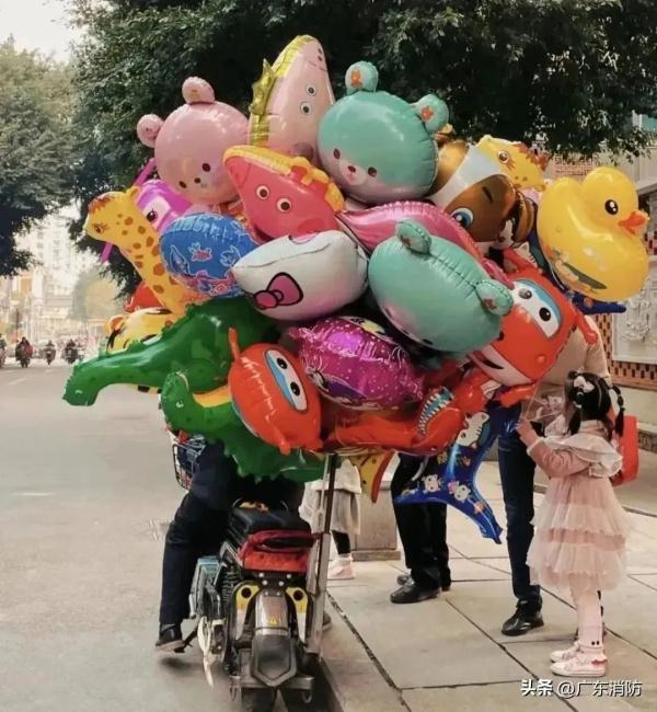 这种玩具太危险！孩子一个动作，妈妈大面积烧伤……