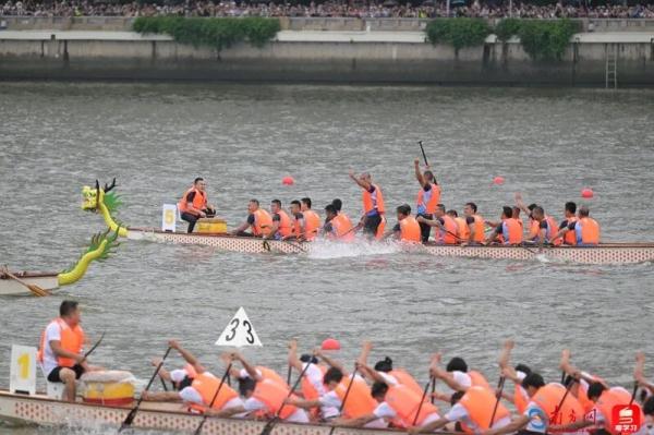 苏炳添发令!2023年广州国际龙舟邀请赛精彩瞬间,太燃啦! 苏炳添发令!2023年广州国际龙舟邀请赛精彩瞬间,太燃啦!