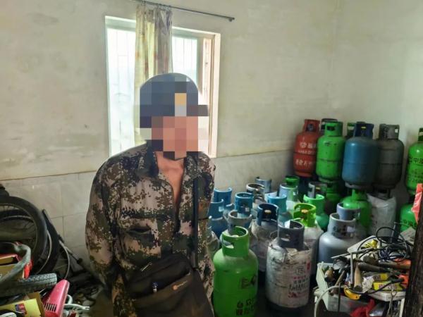 70余个“炸弹”藏进民房?已立案! 70余个“炸弹”藏进民房?已立案!