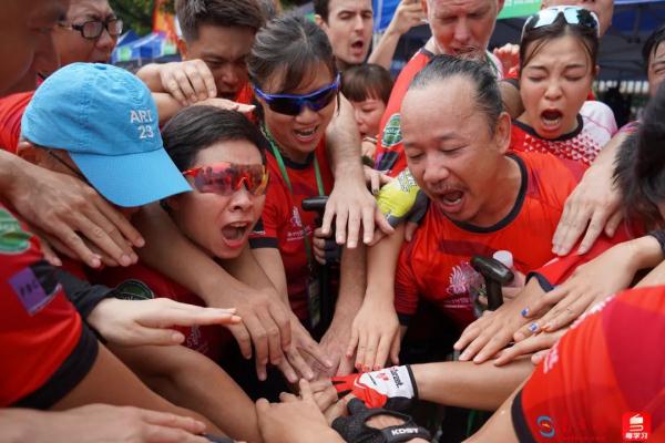 苏炳添发令!2023年广州国际龙舟邀请赛精彩瞬间,太燃啦! 苏炳添发令!2023年广州国际龙舟邀请赛精彩瞬间,太燃啦!