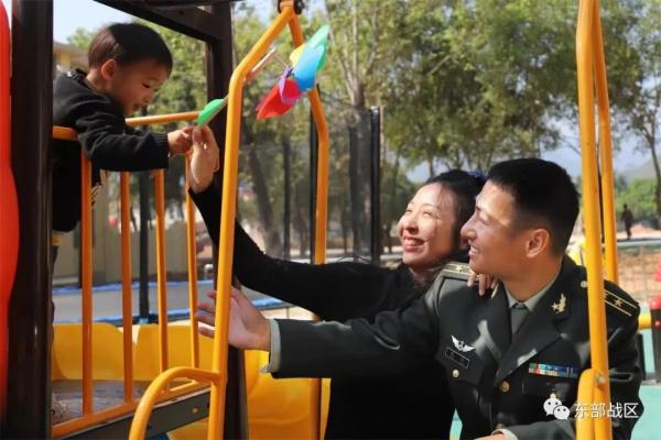 当过兵的爸爸,真帅! 当过兵的爸爸,真帅!