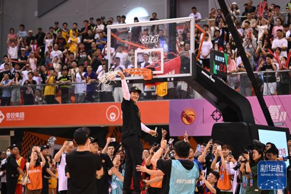 篮球|CUBAL总决赛：广东工业大学夺冠