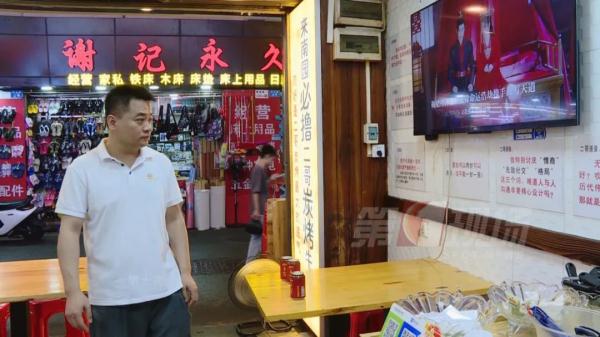 老板给阿姨发工资,被反塞500元……原因太暖心! 老板给阿姨发工资,被反塞500元……原因太暖心!