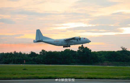 夜鹰舞长空！南部战区海军航空兵某团组织夜间飞行训练