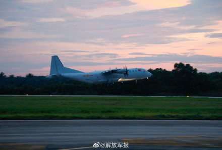 夜鹰舞长空！南部战区海军航空兵某团组织夜间飞行训练
