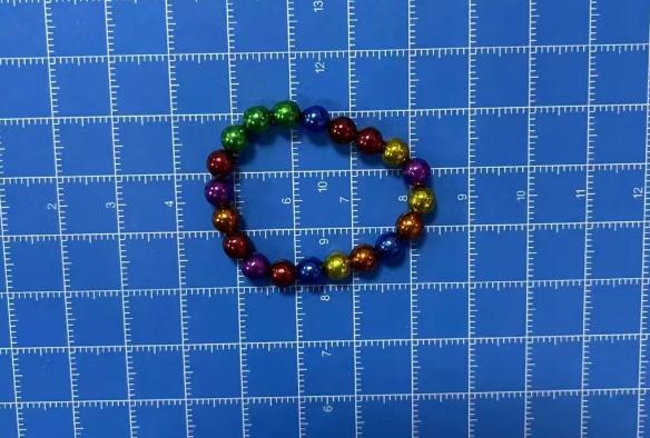 20个全吞了!医生紧急呼吁:千万别给孩子买这个! 20个全吞了!医生紧急呼吁:千万别给孩子买这个!