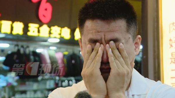 老板给阿姨发工资,被反塞500元……原因太暖心! 老板给阿姨发工资,被反塞500元……原因太暖心!