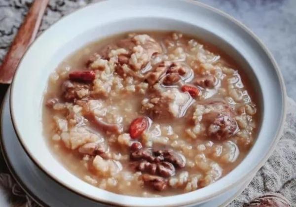 吃核桃能长寿？吃够这个量，能增强人体抵抗力，延年益寿~