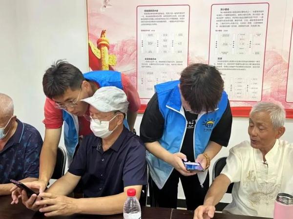 榜样力量|“夕阳再晨”十二载,他让科技助老服务变得越来越酷! 榜样力量|“夕阳再晨”十二载,他让科技助老服务变得越来越酷!