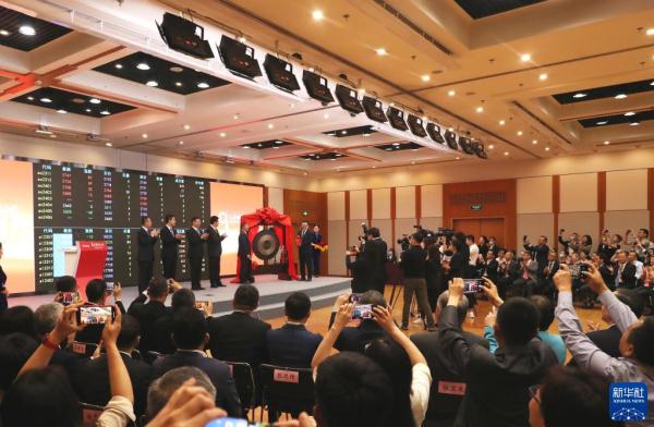 氧化铝期货在上海期货交易所正式挂牌交易 氧化铝期货在上海期货交易所正式挂牌交易