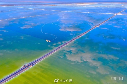 “中国盐湖之最”!察尔汗盐湖夏日美景 “中国盐湖之最”!察尔汗盐湖夏日美景