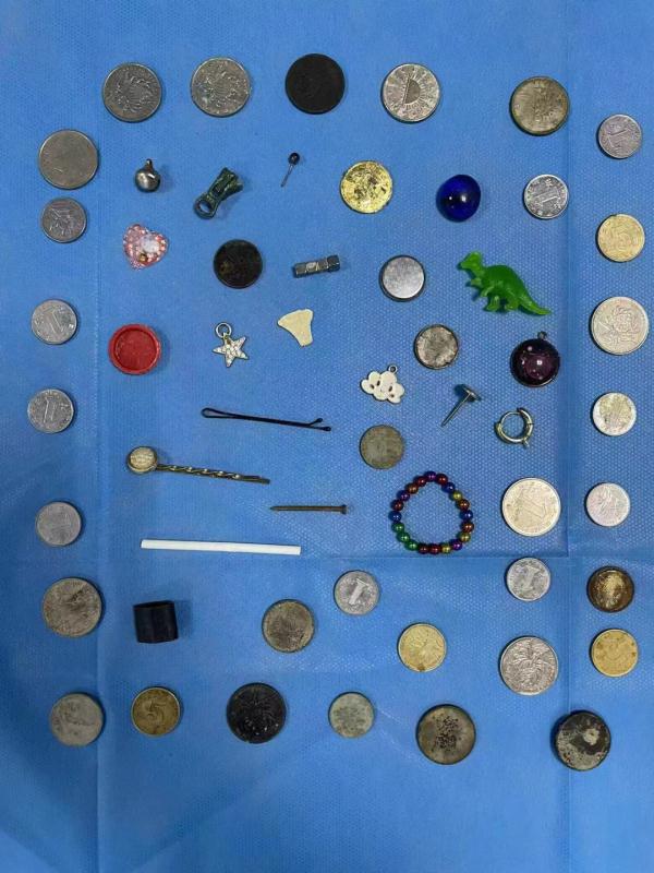 20个全吞了!医生紧急呼吁:千万别给孩子买这个! 20个全吞了!医生紧急呼吁:千万别给孩子买这个!