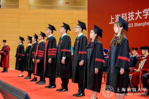 上海科技大学校长：不要总是盯着位子、帽子和票子！
