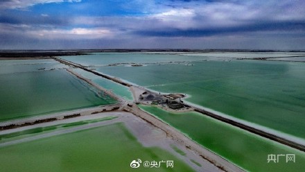 “中国盐湖之最”!察尔汗盐湖夏日美景 “中国盐湖之最”!察尔汗盐湖夏日美景