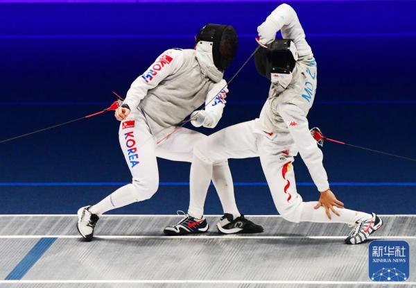 击剑亚洲锦标赛｜莫梓维夺得男子花剑冠军