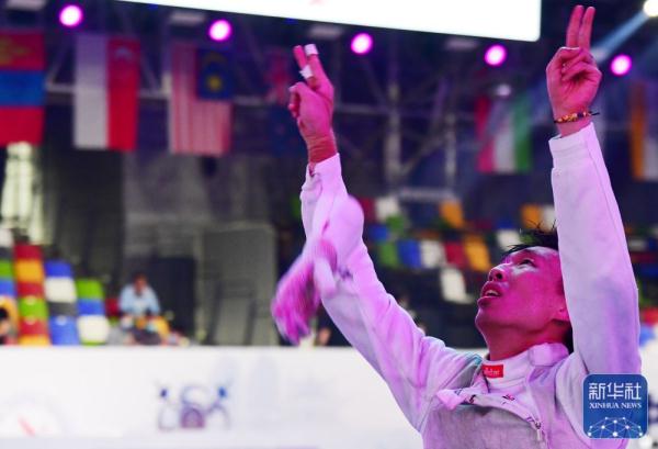 击剑亚洲锦标赛｜莫梓维夺得男子花剑冠军