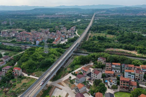 我国首条民营控股高铁运送旅客超千万人次 我国首条民营控股高铁运送旅客超千万人次