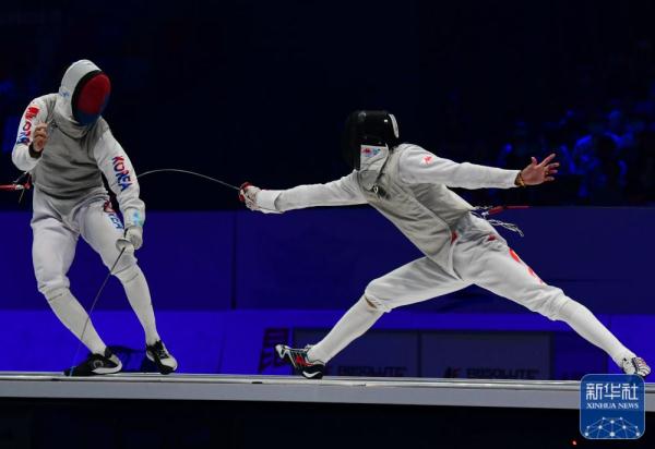击剑亚洲锦标赛｜莫梓维夺得男子花剑冠军
