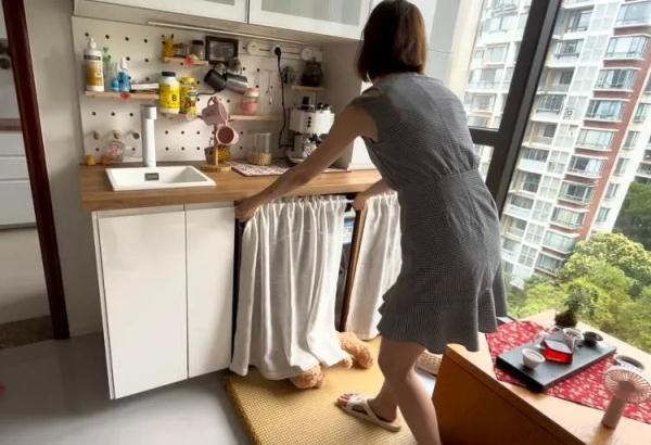 敲掉移门阳台变茶室!氛围感拉满 敲掉移门阳台变茶室!氛围感拉满