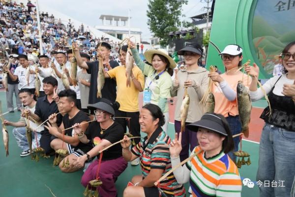 全国村BA揭幕战!贵州黔东南队VS甘肃临夏队 全国村BA揭幕战!贵州黔东南队VS甘肃临夏队