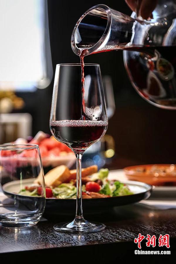 山西这座小城,把玻璃“吹”向全球 山西这座小城,把玻璃“吹”向全球